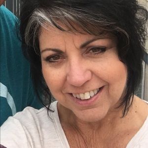 Meet your Posher, Vickie